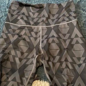 Black and gray workout leggings